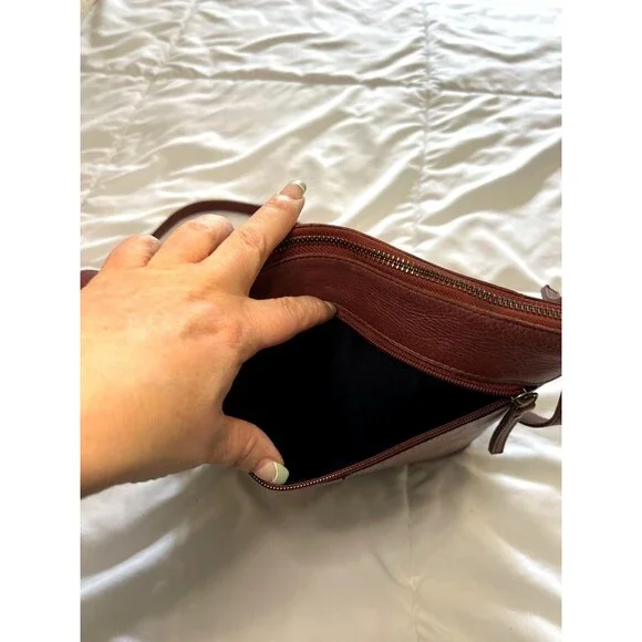 Wise Owl Cognac Leather Crossbody Bag – Adjustable Strap, Multi‑Pocket Design - Picture 9 of 16